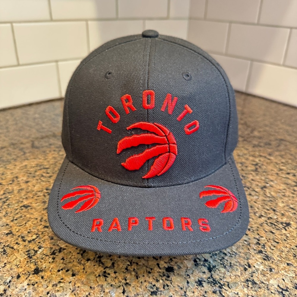 Toronto Raptors Hat Mitchell & Ness Original Fit Snapback Men's Charcoal Red